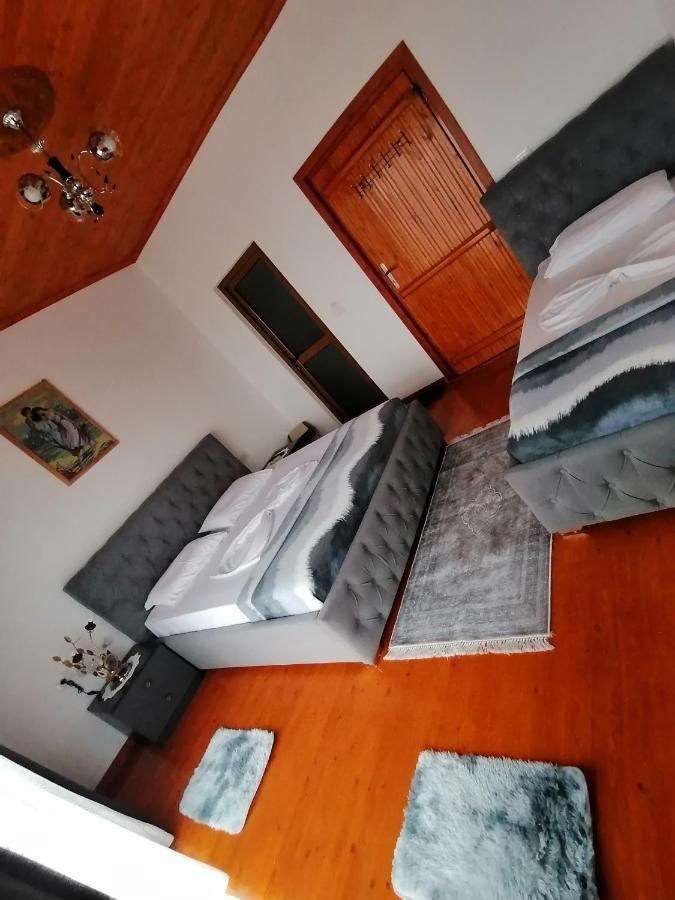Bixhaku Guesthouse Гірокастра Екстер'єр фото